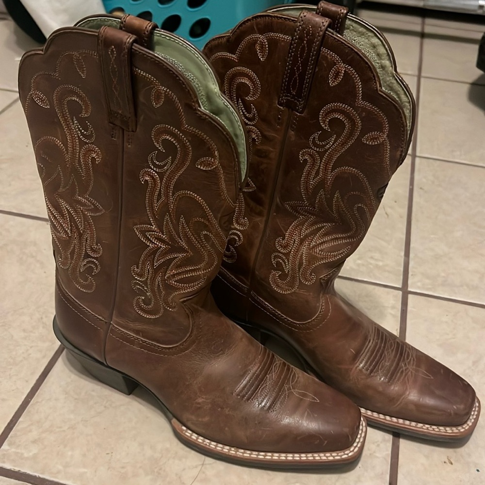 Arita boots